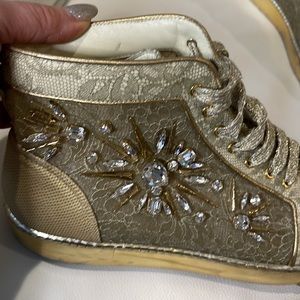 Rene Caovilla size 9 gold